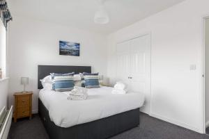 Just Beachy - Moments from Hamworthy Beach and Park