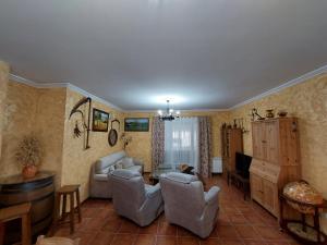 EL SECRETO DE LOS PERALES