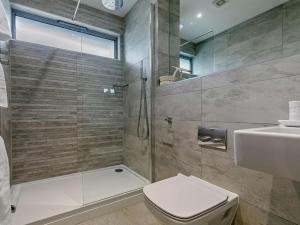 3 Bed in St. Austell oc-43257