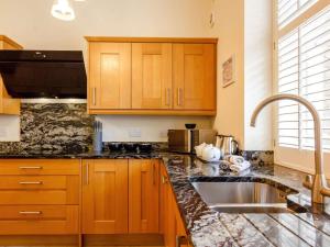 9 Bed in Buxton oc-57932