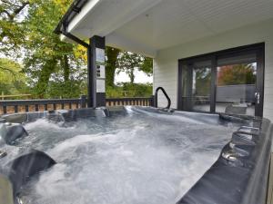 4 Bed in Oswestry oc-74110