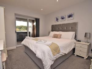 4 Bed in Oswestry oc-74110