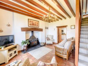 4 Bed in Holywell oc-82276