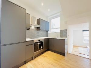 Clapham Collection - Spacious 2 Bed Central London