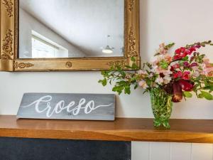 3 Bed in Tenby oc-86574