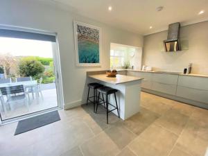 3 Bed in Saundersfoot oc-fb248