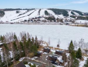 Private Himosranta Lake View Glass Suite