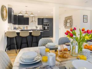 3 Bed in Rye- oc-90766