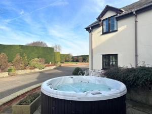 3 Bed in Holywell oc-89614