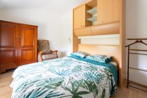 STUDIO Saint-Genest- Lerpt proche gorges de la LOIRE