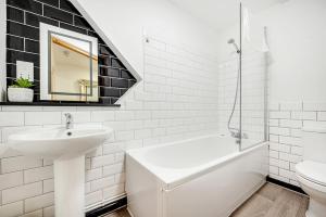 Luna Church 8 Blackpool