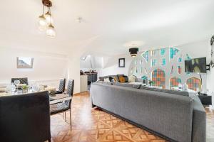 Luna Church 8 Blackpool