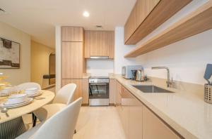 Impressive 2BR Apt with Premium