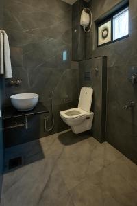 Hotel Luxury Ramayan Bliss Near Ram Mandir Free Parking On Site #Lift #Air Condition Rooms