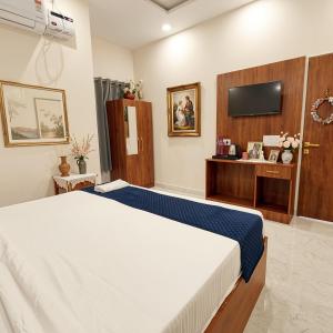 Hotel Luxury Ramayan Bliss Near Ram Mandir Free Parking On Site #Lift #Air Condition Rooms