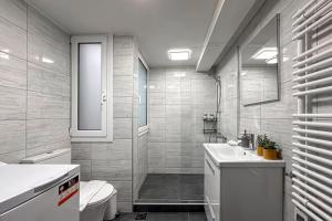 Vintage Kolonaki Luxury Penthouse Suite