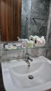 PB329 Phukets best oceanfront studio