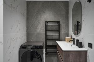 The Signature Suite in Kolonaki Luxury 1BR Apt