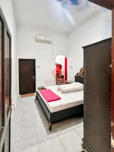 Large & Strategic 3BR House Palembang City