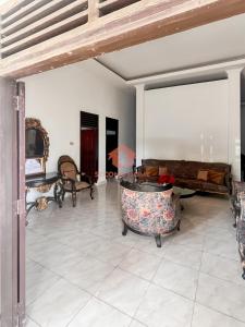 Large & Strategic 3BR House Palembang City