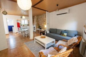 2 Private Abodes in One Magnificent Villa!