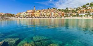 Menton - close to center - air conditioning - wifi