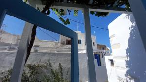 Charming maison with terrace, Parikia center