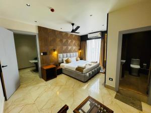 Mannat Hotel