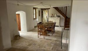 Maison Provençale au milieu des champs - Piscine