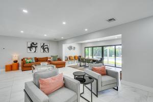 1 Mi to Beach Modern Cape Coral Home with Pool