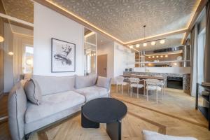 Marszałkowska Luxury Apartments by Sofija