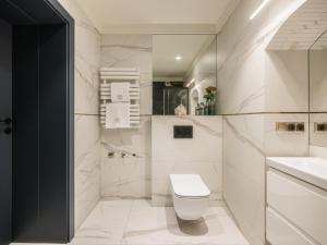 Art Palace by Fragola Collection