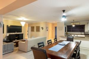 5 Malibu - Ballito Bay Beverley Hills