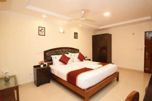Laavish 7 Hotel