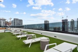 Modern Studio in Prime Area & Free Parking