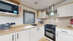 Unity Skirlington Coast Yorkshire