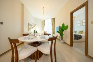 Stylish 1BR Luxury Stay Ideal for 5 Guests