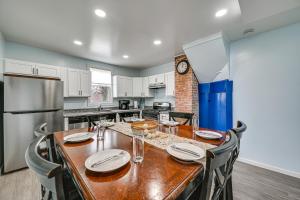 Hike, Bike and Explore Cozy Horse Cave Getaway!