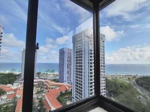 Ocean and Lake Marapendi views 3 bedroom apartment