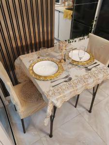 1BR Azure Near Airport & Mall Beach View, Netflix, 100MBPS