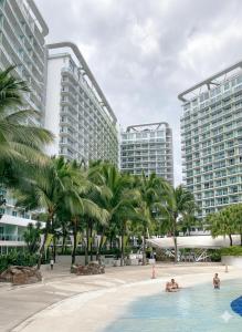 1BR Azure Near Airport & Mall Beach View, Netflix, 100MBPS