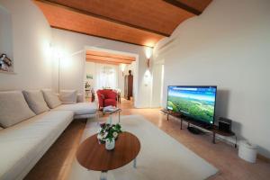 Villa Parigi by Arceno Rentals Club