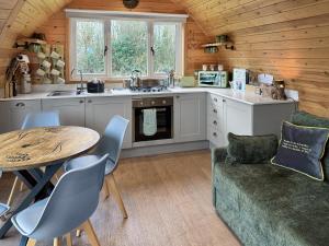 Lakeview Lodge- Uk40692