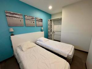 Appartement en bord de mer, 2 chambres, piscine, parking, animaux admis - FR-1-194-231