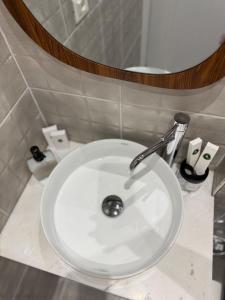 Luvra 2 Dhërmi by PikHost