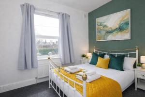 Falklands street City centre House-Free Parking