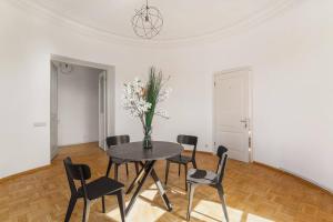 Families & Large Groups | 5 Bedrooms | 10 Guests