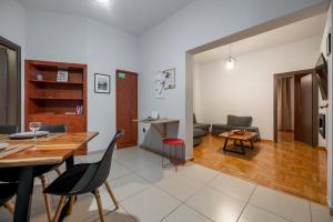 Athens Near Acropolis