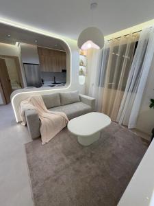 Beautiful, modern & bright apartment