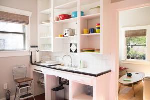 Casita Cerquita one minute walk to the U of A